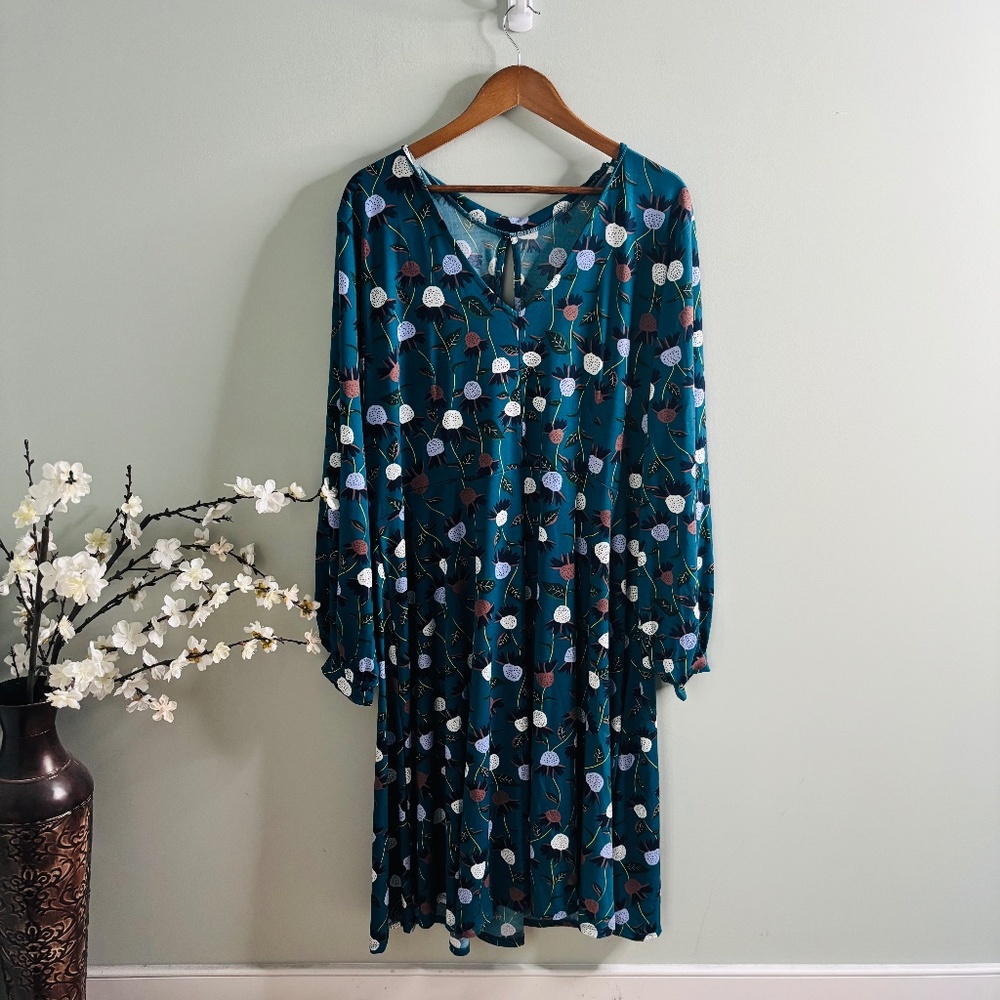 Eloquii Fit and Flare Green Strawberry Dress Size 22